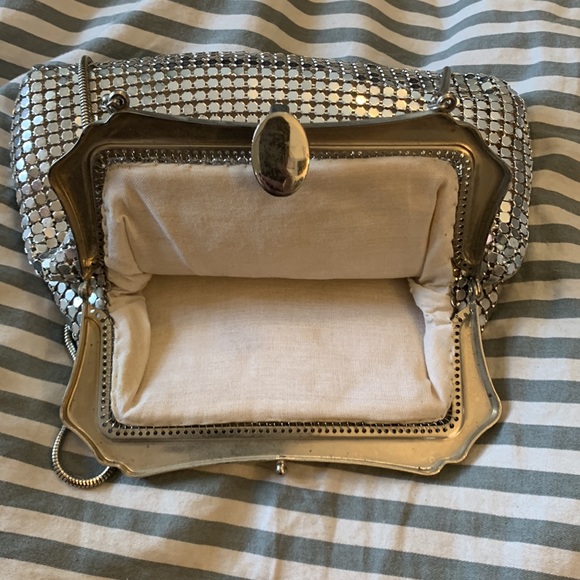 Vintage silver sequin evening bag - Picture 2 of 2